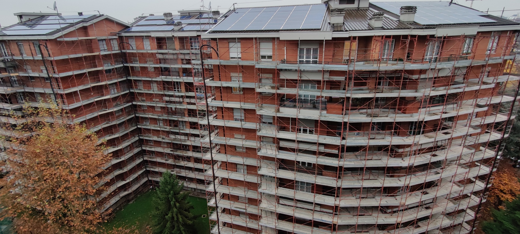 Cantiere residenziale di riqualificazione gestito in ambito consortile